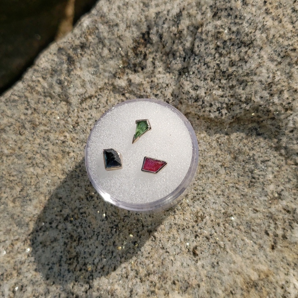 Mettle and Silver Geometric Tsavorite